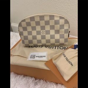 💙🤍Damier Azur Cosmetics Pouch PM🤍💙